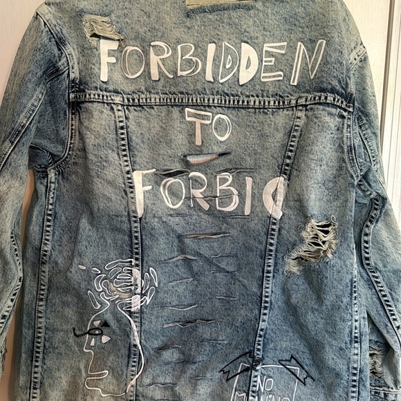 Jella c denim distressed stonewashed jean jacket NWT M - Picture 7 of 12